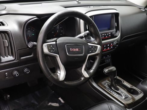 Used 2015 GMC Canyon SLT image 6