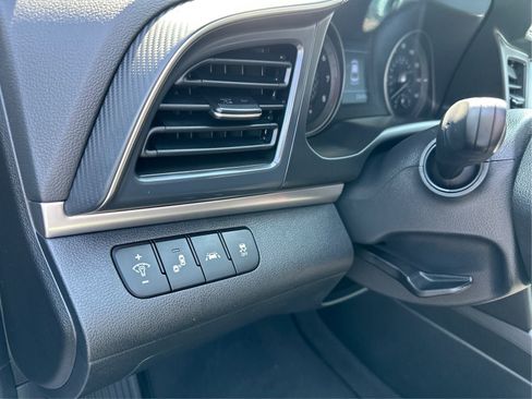 Used 2020 Hyundai Elantra Value Edition w/ Cargo Package (C1) FWD image 20
