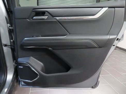 Used 2024 GMC Acadia Elevation w/ Luxury Package FWD image 42