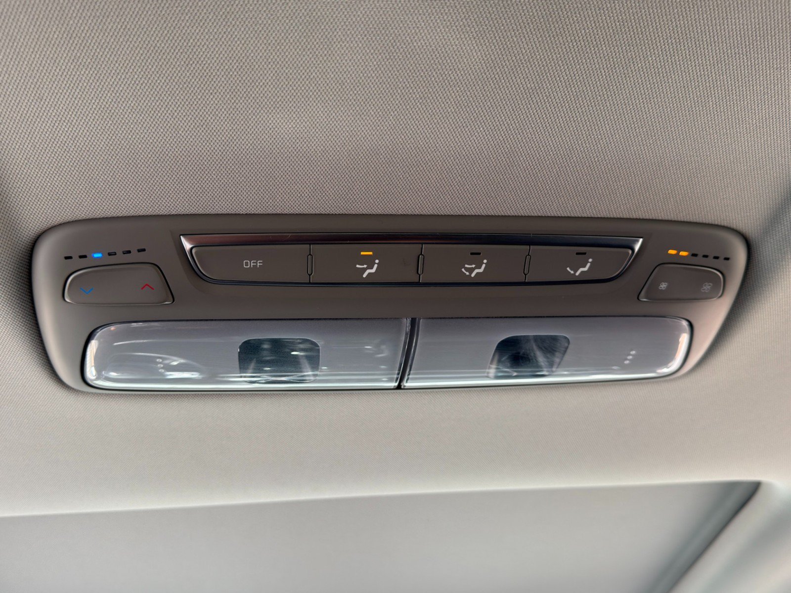 Used 2020 Kia Telluride S AWD/4WD image 33