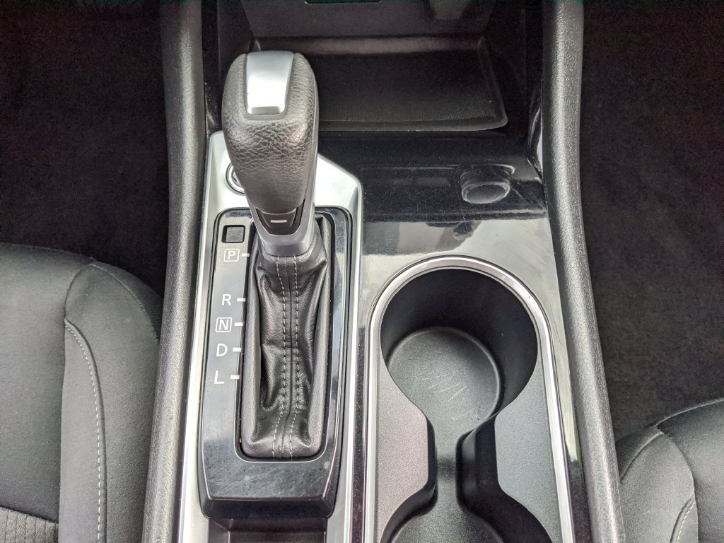 Used 2024 Nissan Altima 2.5 SV FWD image 9