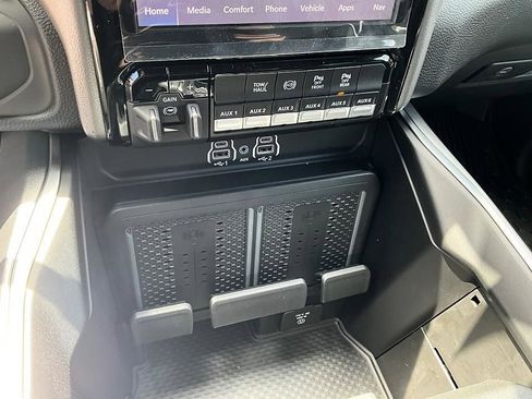 New 2026 RAM 3500 Big Horn AWD/4WD image 22