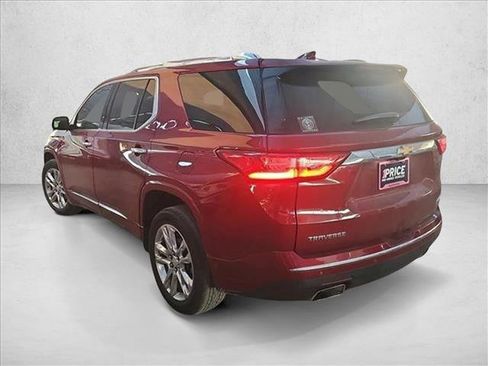 Used 2021 Chevrolet Traverse High Country image 3