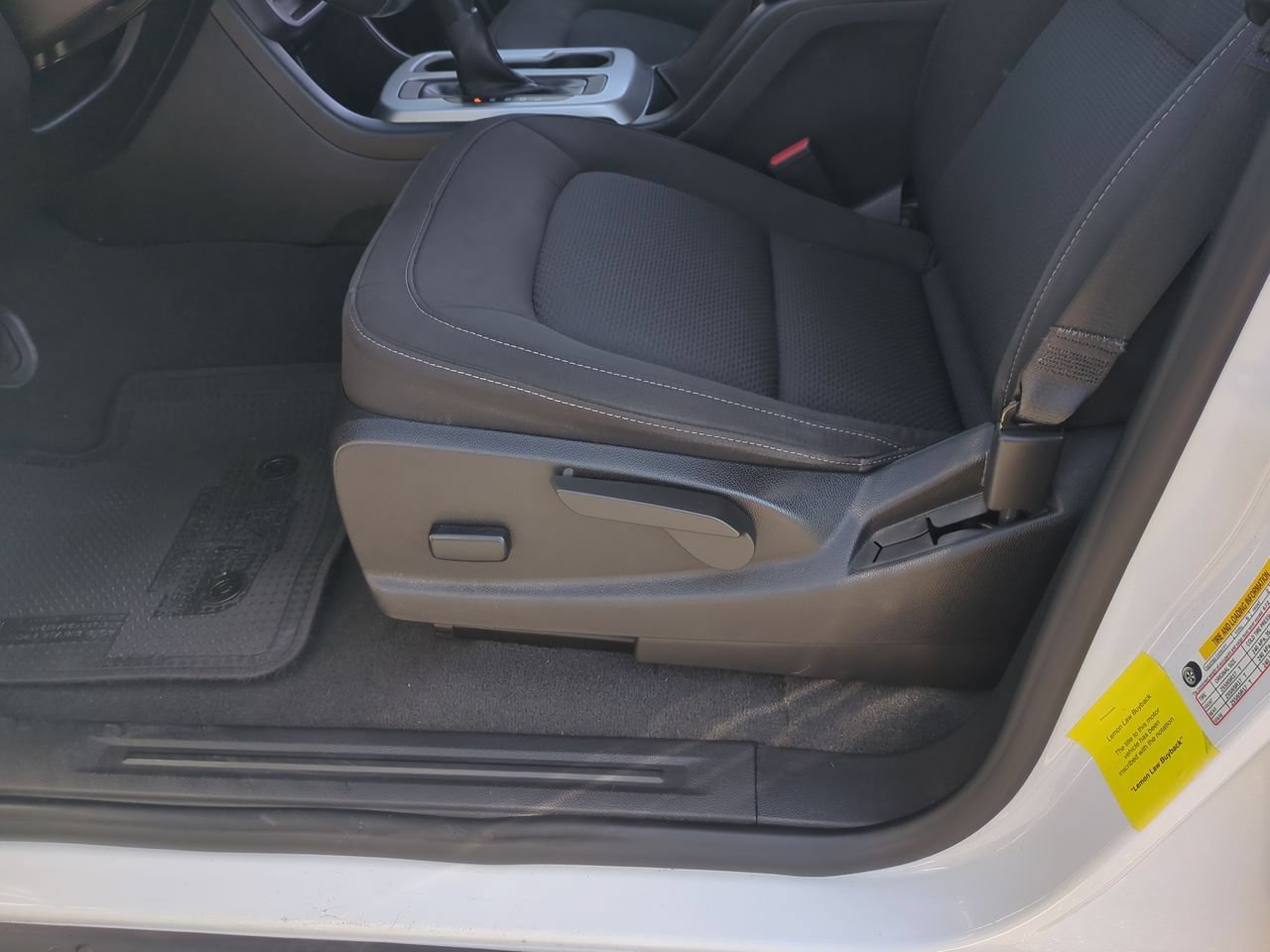 Used 2022 Chevrolet Colorado LT RWD image 32