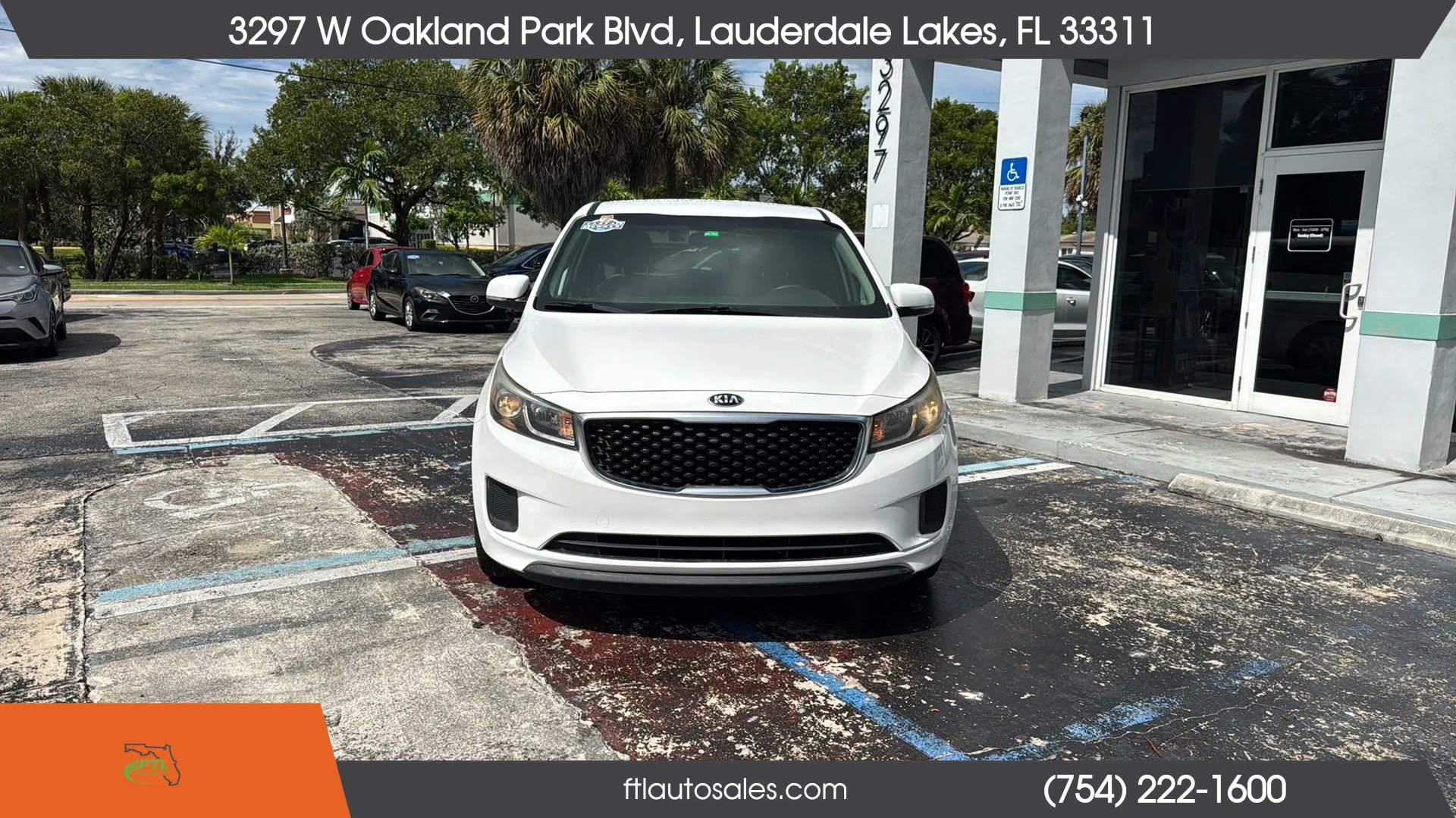 Used 2017 Kia Sedona L FWD image 4