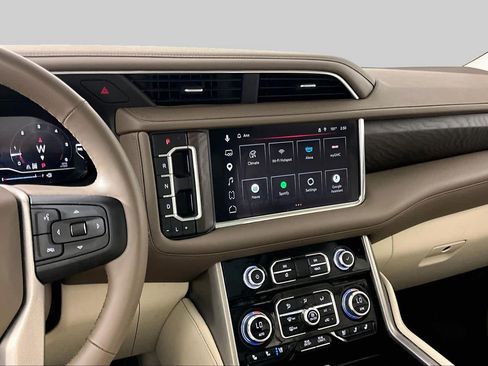 Used 2023 GMC Yukon Denali w/ Max Trailering Package AWD/4WD image 7