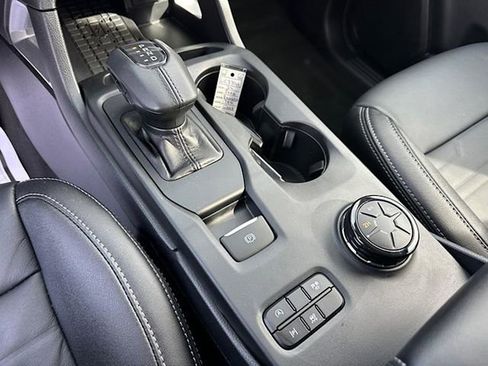 Used 2024 Ford Ranger Lariat w/ Trailer Tow Package image 25