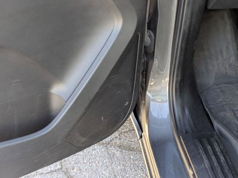 Used 2023 Ford Ranger XLT w/ Equipment Group 302A High image 15