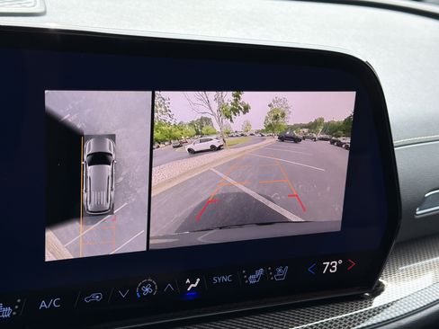 Used 2025 Chevrolet Traverse High Country w/ LPO, Floor Liner Package AWD/4WD image 30