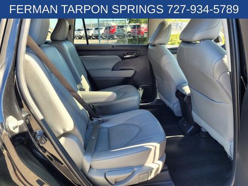 Used 2023 Toyota Highlander XLE image 20