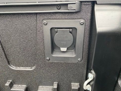 New 2026 Toyota Tundra Limited AWD/4WD image 12