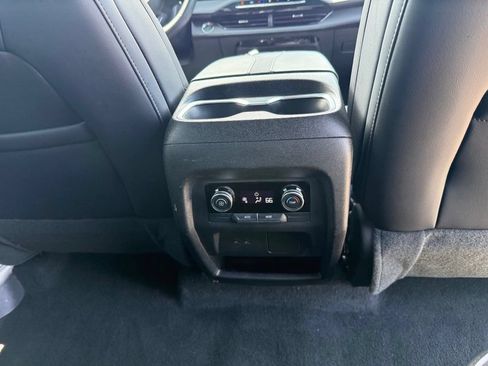 Used 2025 Buick Enclave Preferred FWD image 18