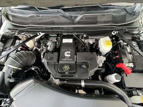 Used 2023 RAM 2500 Tradesman w/ Chrome Appearance Group image 18