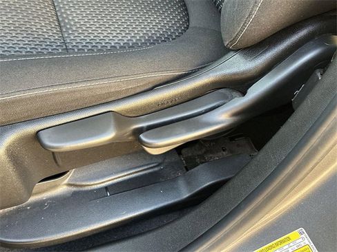 Used 2022 GMC Acadia SLE w/ Elevation Edition image 32