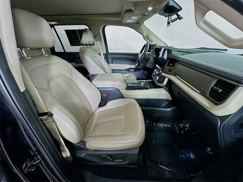 Used 2024 Ford Expedition Max Limited image 12