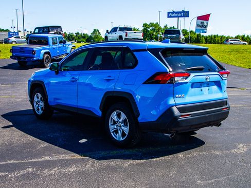 Used 2021 Toyota RAV4 XLE FWD image 5