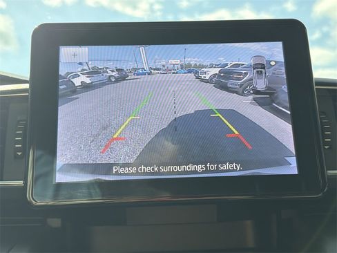 Used 2021 Ford Explorer XLT w/ Equipment Group 202A image 34