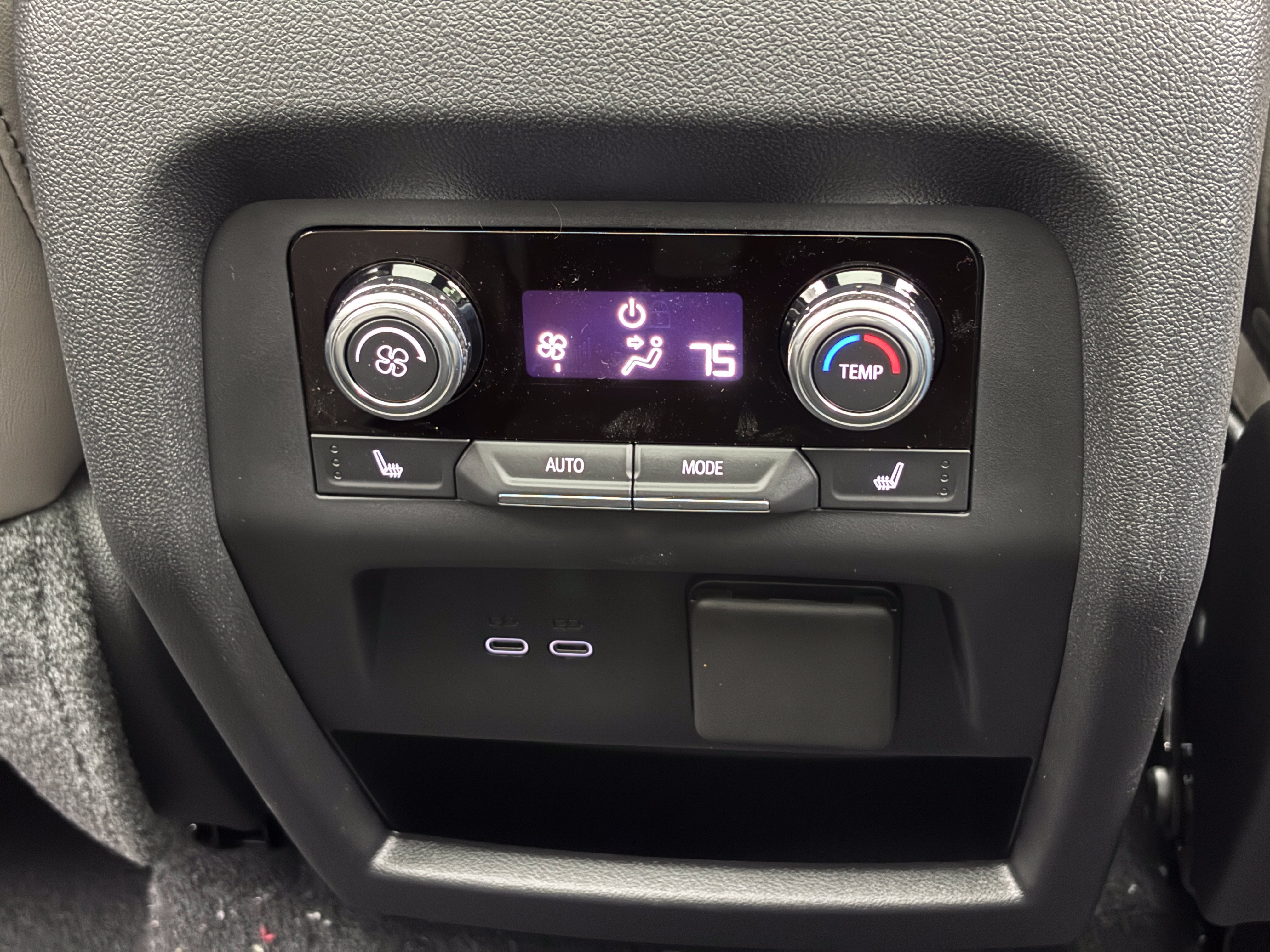 New 2027 GMC Acadia Elevation w/ Elevation Premium Package AWD/4WD image 8