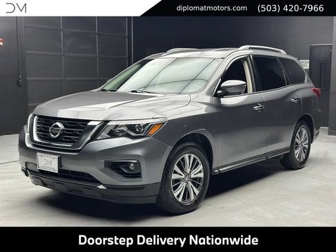 Used 2019 Nissan Pathfinder SL AWD/4WD image 1