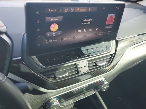 Used 2025 Nissan Altima 2.5 SR w/ SR Premium Package image 24