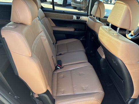 Used 2024 Hyundai Santa Fe Limited image 21