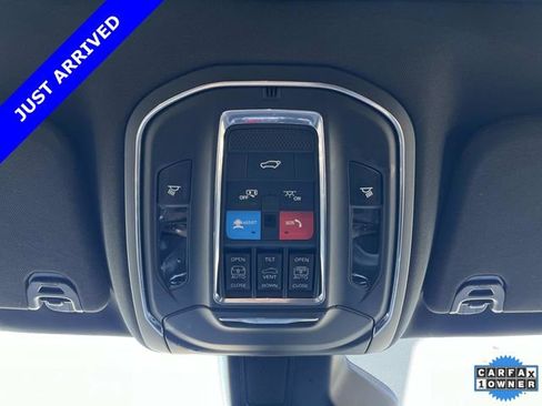 Certified 2024 Jeep Wagoneer Series III w/ Premium Group I AWD/4WD image 39