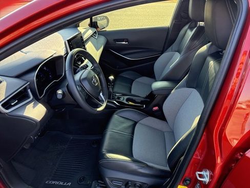 Used 2020 Toyota Corolla XSE image 19