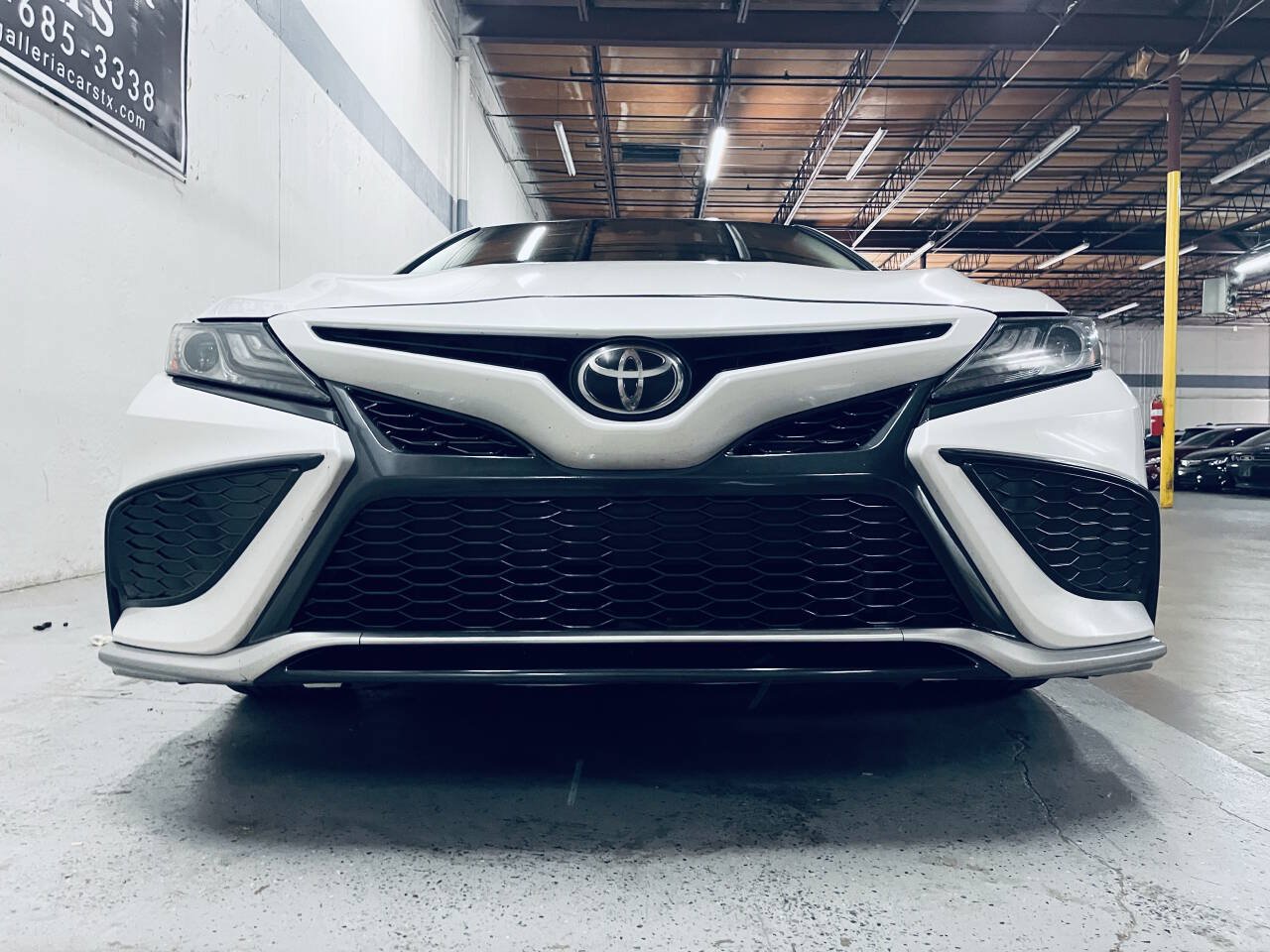 Used 2021 Toyota Camry XSE FWD image 12