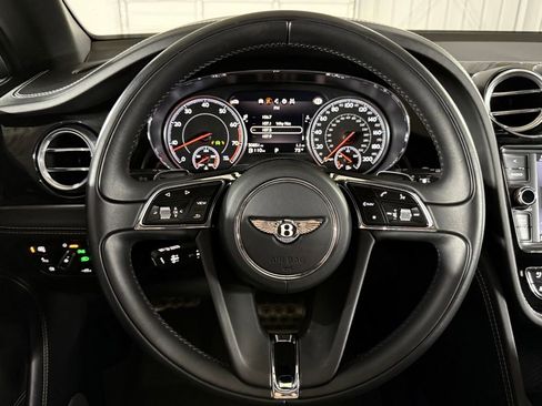 Used 2017 Bentley Bentayga AWD/4WD image 33