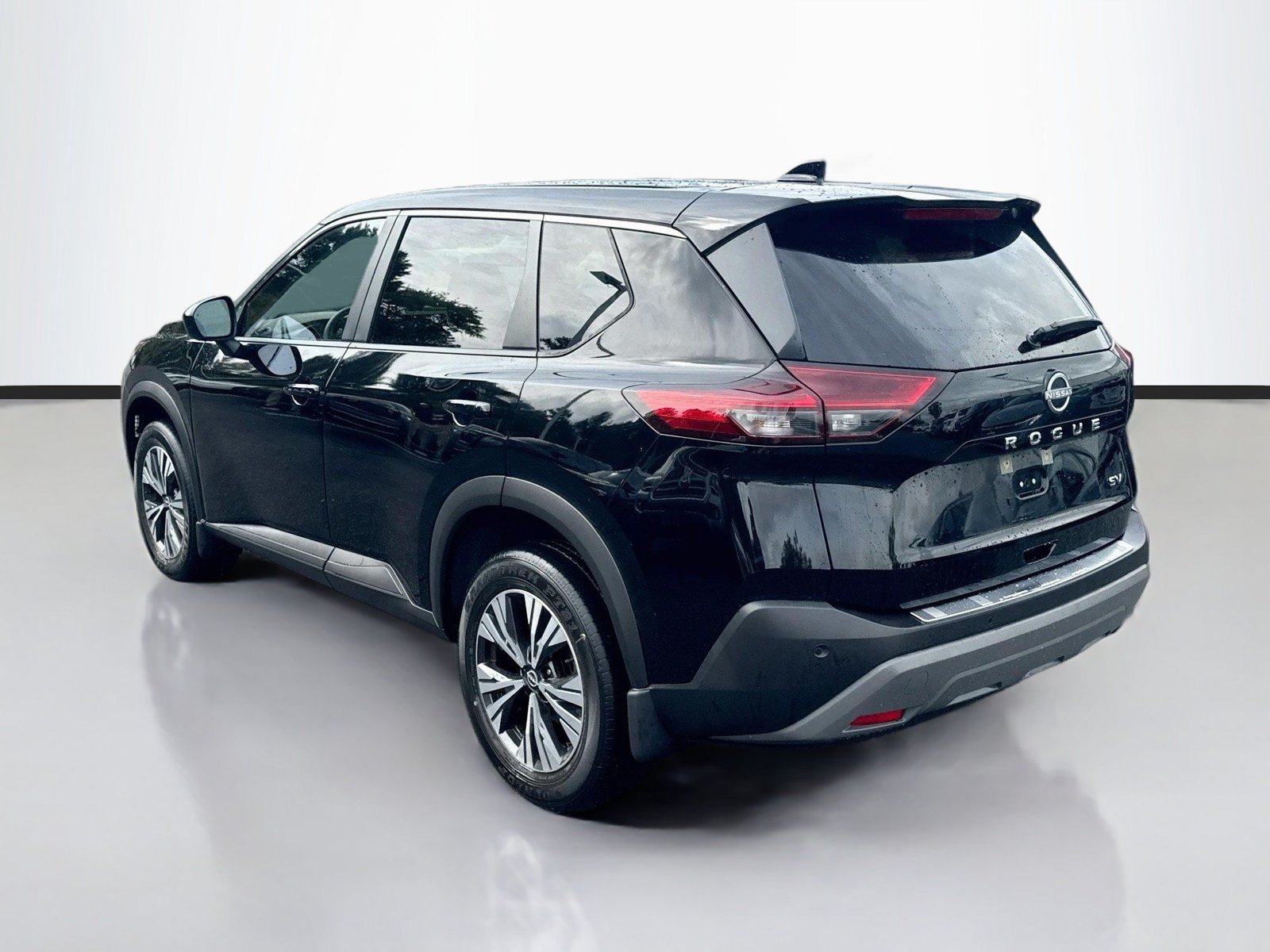 Used 2023 Nissan Rogue SV FWD image 5