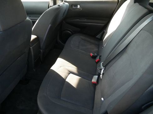 Used 2015 Nissan Rogue S AWD/4WD image 8