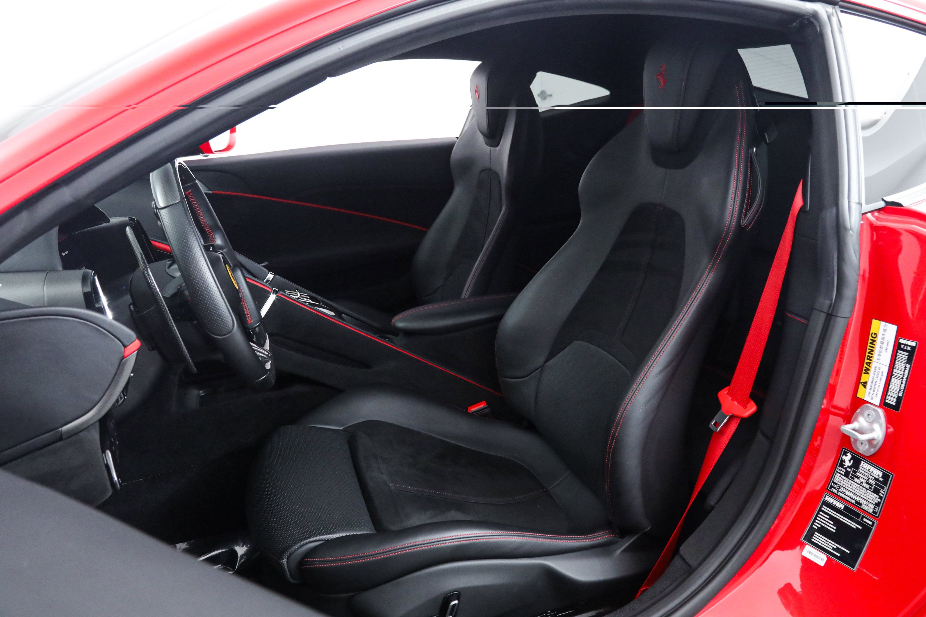Certified 2023 Ferrari Roma RWD image 5