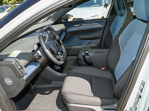 New 2026 Volvo EX30 Plus w/ Climate Package AWD/4WD image 17