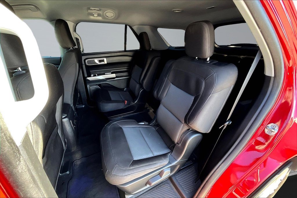 Used 2024 Ford Explorer XLT RWD image 23