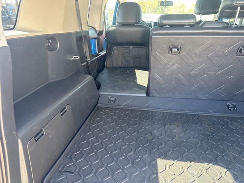 Used 2007 Toyota FJ Cruiser 4WD image 17