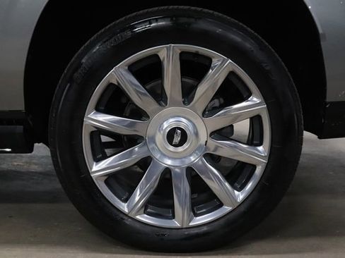 Used 2023 Cadillac Escalade ESV Premium Luxury Platinum AWD/4WD image 40