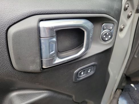 Used 2022 Jeep Wrangler Sport AWD/4WD image 17