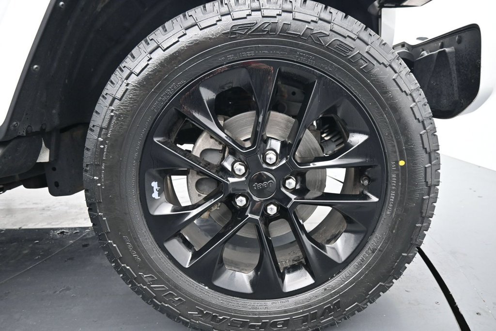 Used 2022 Jeep Wrangler Unlimited Sahara AWD/4WD image 11