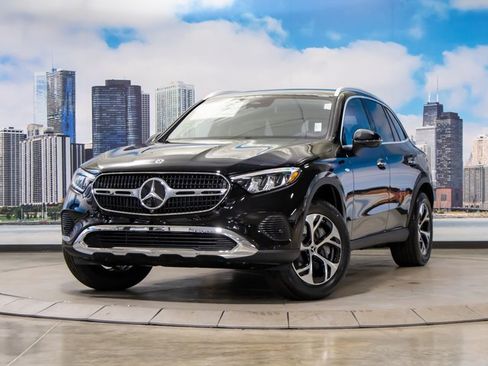 Certified 2025 Mercedes-Benz GLC 350e GLC 350e image 2
