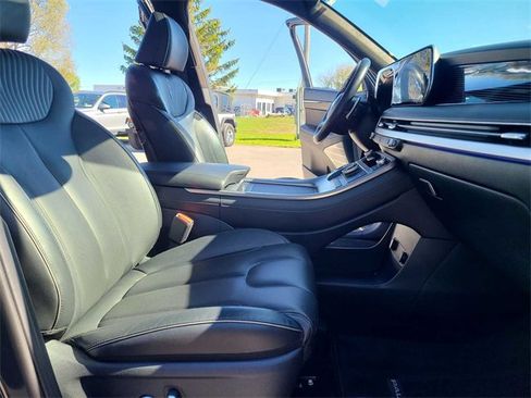 Used 2023 Hyundai Palisade Calligraphy image 21