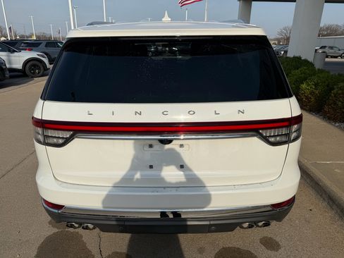 Used 2020 Lincoln Aviator Reserve w/ Equipment Group 201A image 6