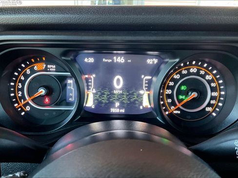 Used 2025 Jeep Wrangler Unlimited Sport AWD/4WD image 12