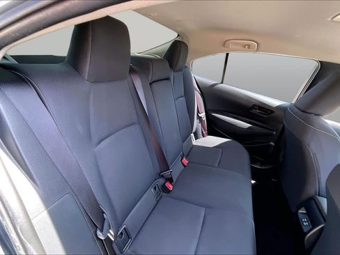 Used 2025 Toyota Corolla LE FWD image 37