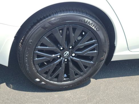 New 2026 Nissan Altima 2.5 SV w/ SV Special Edition Package FWD image 3