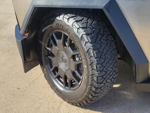 Used 2024 Tesla Cybertruck Cyberbeast image 12