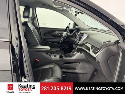 Used 2024 GMC Terrain SLT image 19