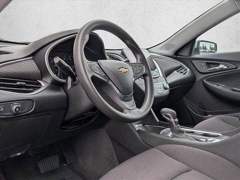 Used 2024 Chevrolet Malibu LT FWD image 9