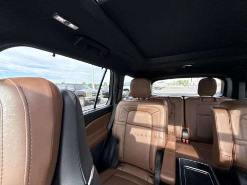 Used 2022 Lincoln Aviator Grand Touring w/ Equipment Group 301A AWD/4WD image 10