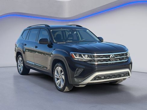 Used 2023 Volkswagen Atlas SE w/ Panoramic Sunroof Package FWD image 5