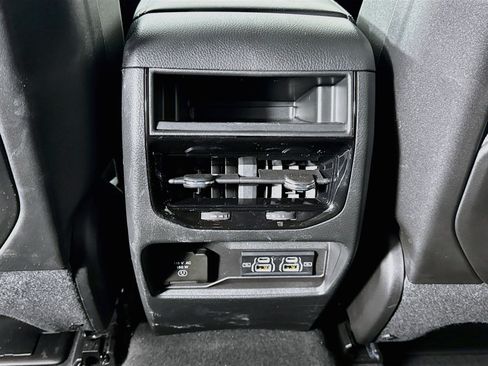 Used 2025 Jeep Grand Cherokee Laredo w/ Luxury Tech Group I AWD/4WD image 24
